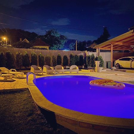 Mika'S Poolhouse Villa Beograd Eksteriør billede