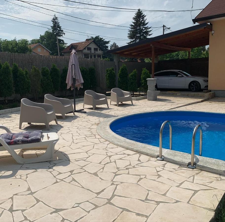 Mika'S Poolhouse Villa Beograd Eksteriør billede