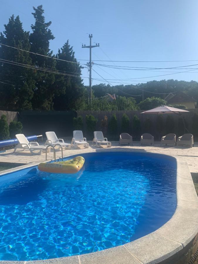 Mika'S Poolhouse Villa Beograd Eksteriør billede