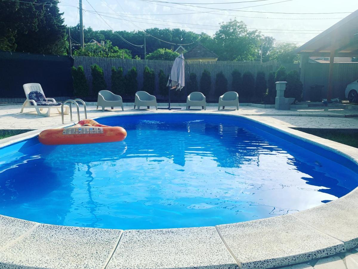 Mika'S Poolhouse Villa Beograd Eksteriør billede