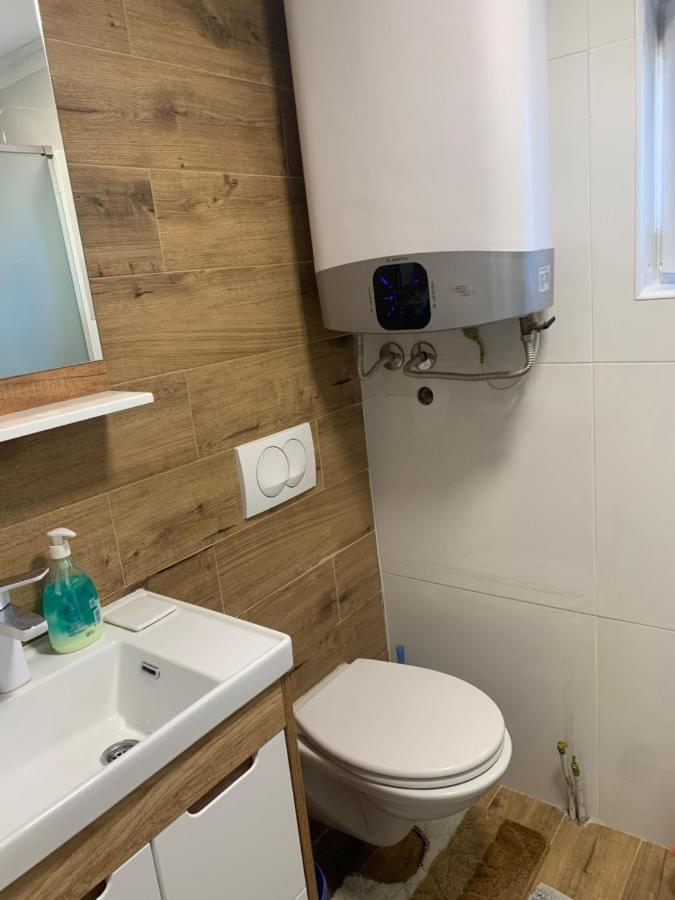 Mika'S Poolhouse Villa Beograd Eksteriør billede