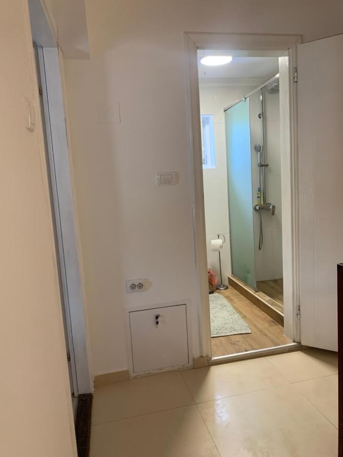 Mika'S Poolhouse Villa Beograd Eksteriør billede