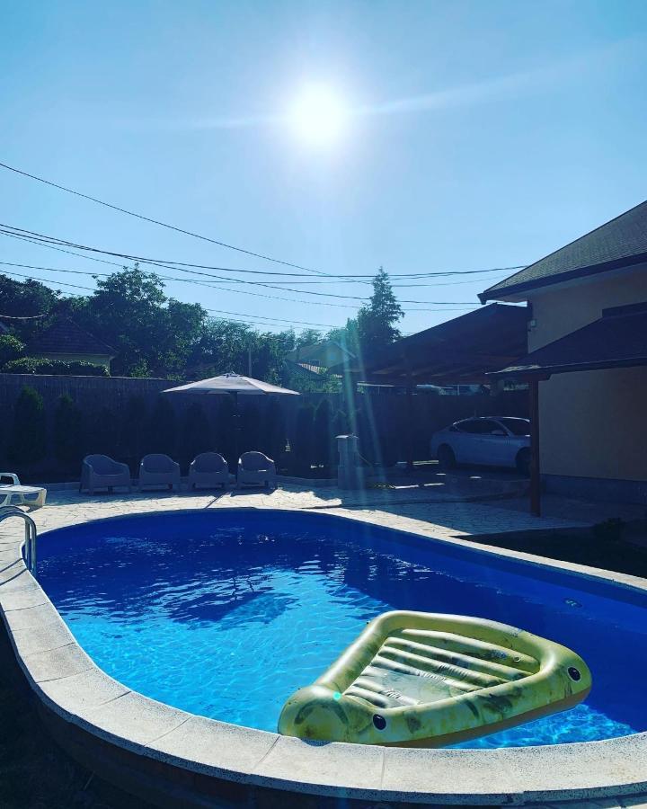 Mika'S Poolhouse Villa Beograd Eksteriør billede
