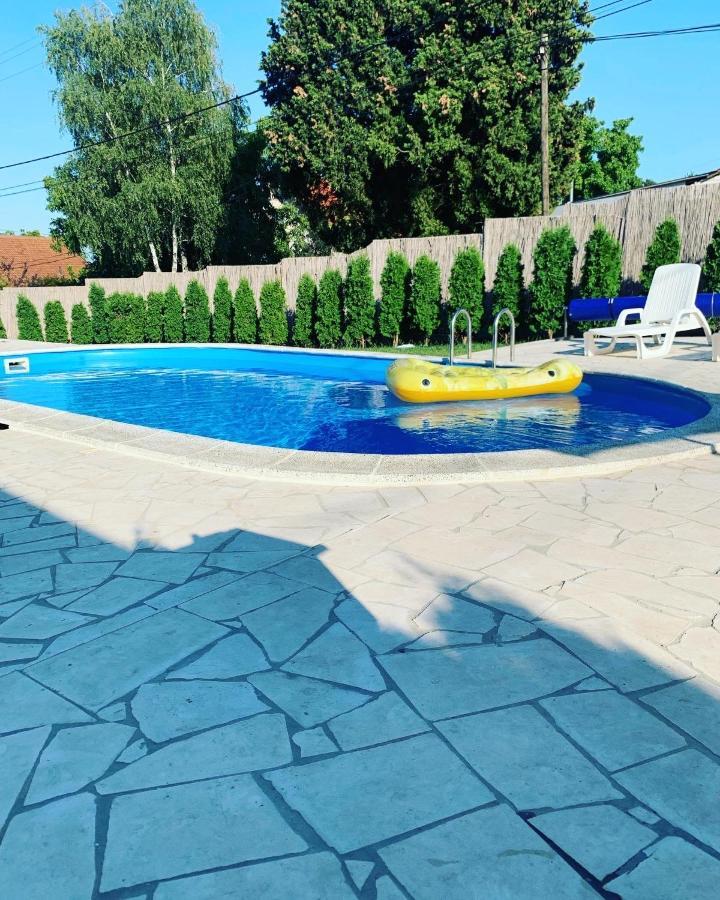 Mika'S Poolhouse Villa Beograd Eksteriør billede