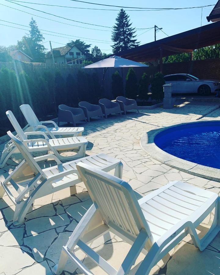 Mika'S Poolhouse Villa Beograd Eksteriør billede