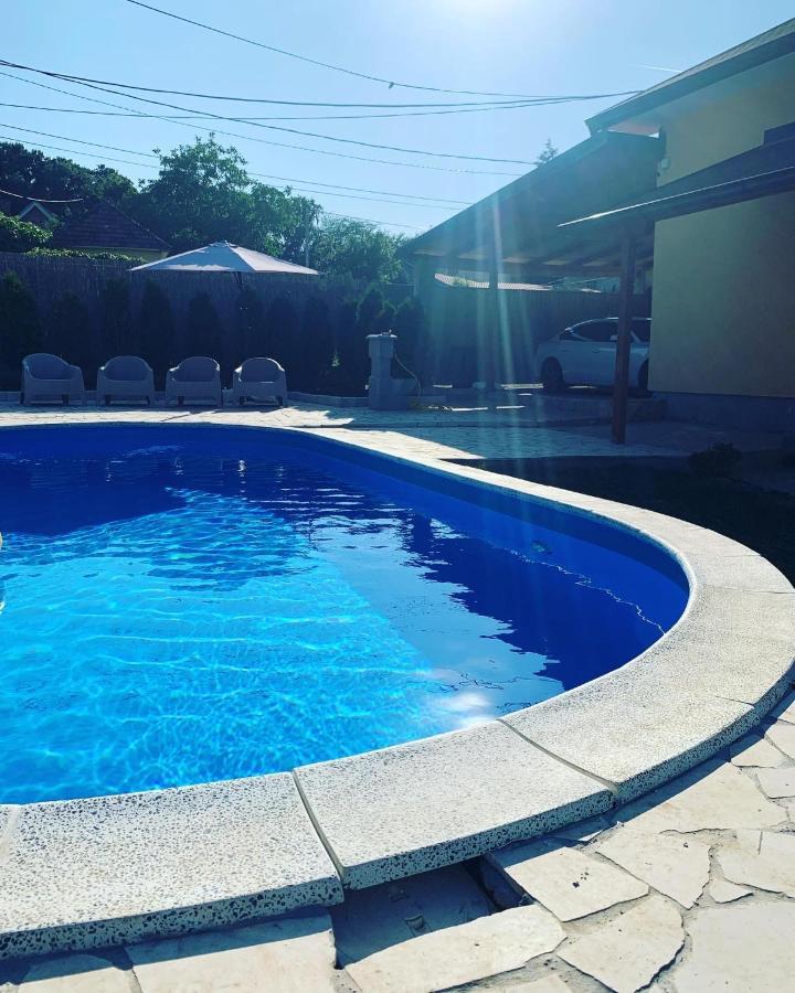 Mika'S Poolhouse Villa Beograd Eksteriør billede