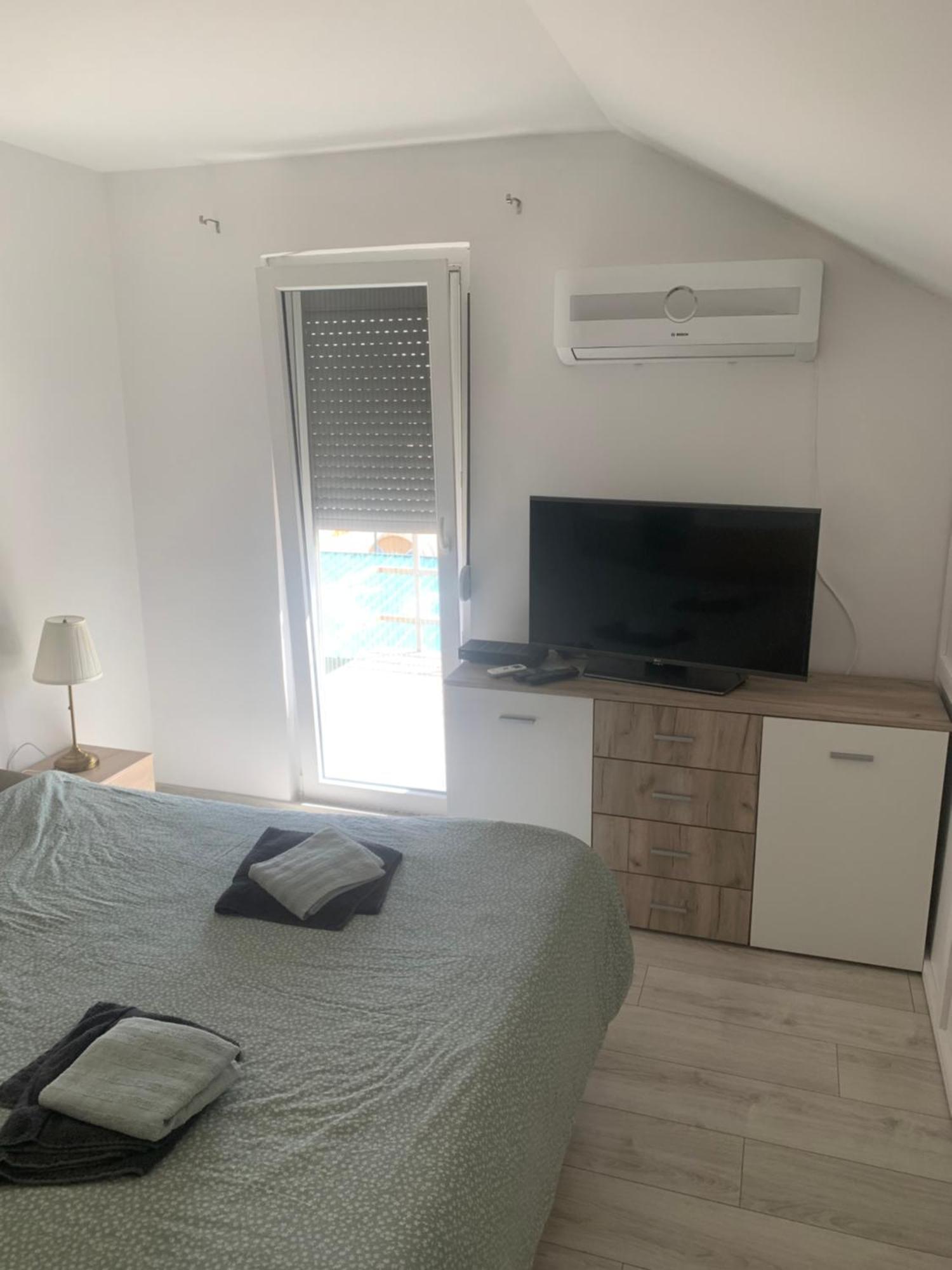 Mika'S Poolhouse Villa Beograd Eksteriør billede