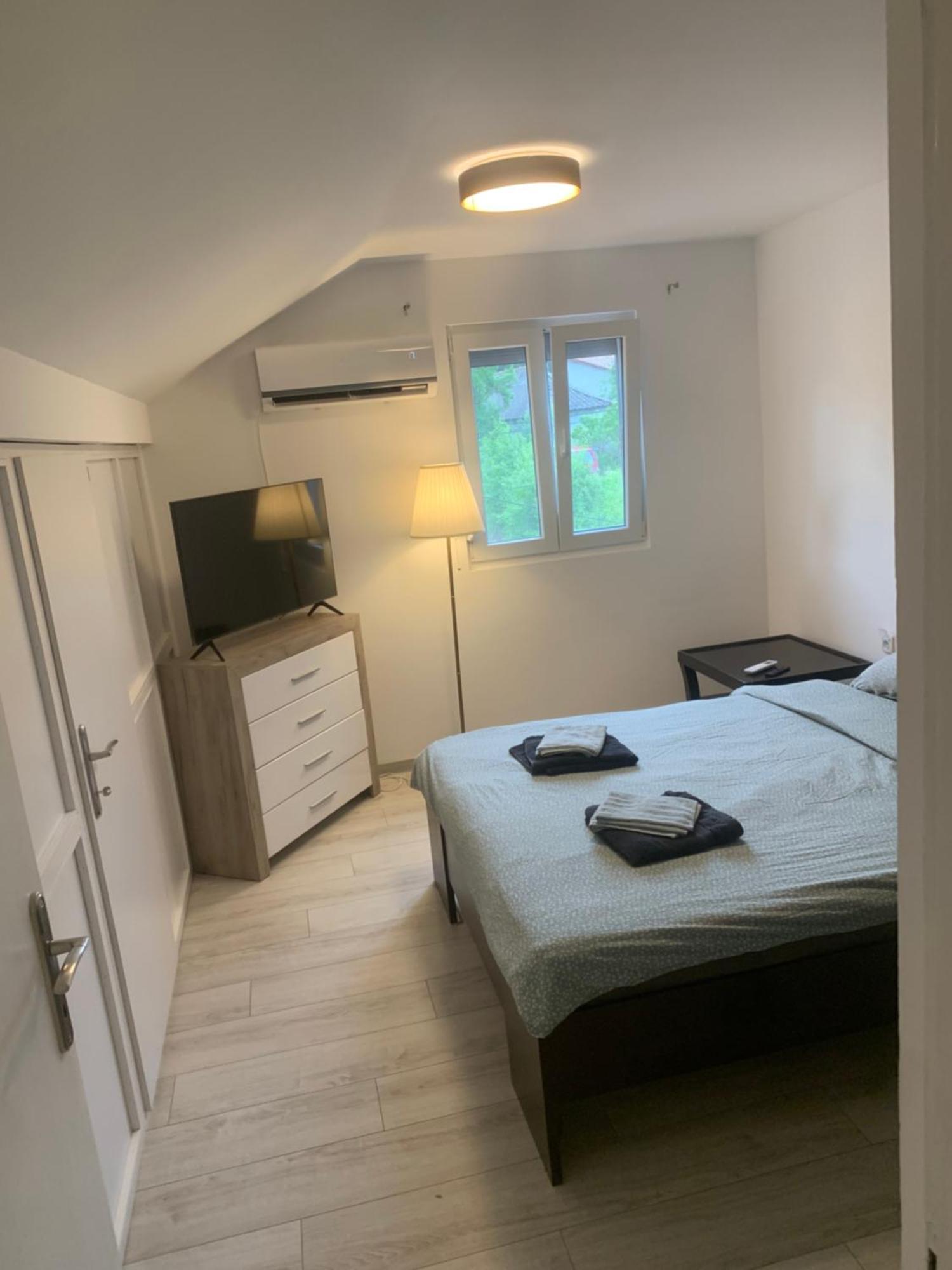 Mika'S Poolhouse Villa Beograd Eksteriør billede
