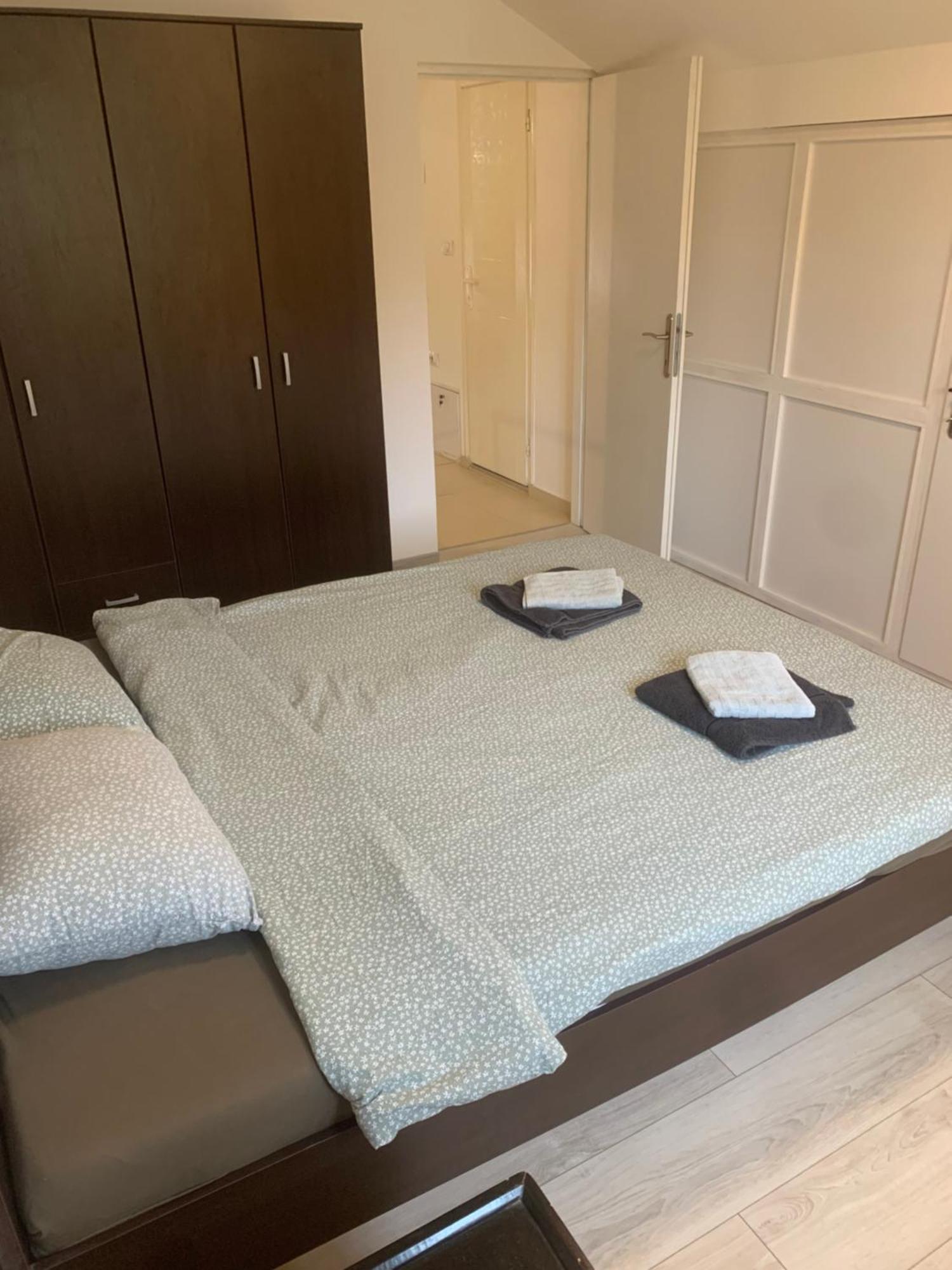 Mika'S Poolhouse Villa Beograd Eksteriør billede